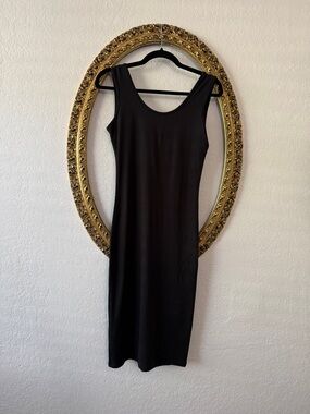 Classic Black Scoop Neck Midi Dress